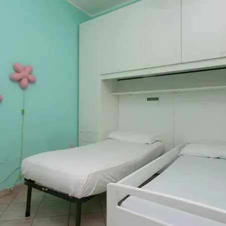 Trilocale Con Terrazzo Fronte Mare, - M024 Apartamento Marcelli