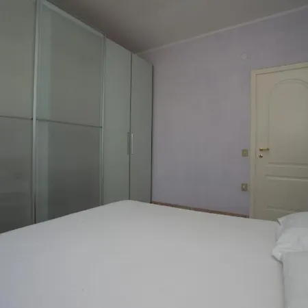 Appartement Trilocale Con Terrazzo Fronte Mare, - M024 *