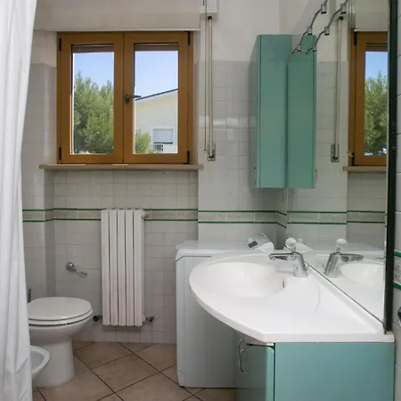 Appartement Trilocale Con Terrazzo Fronte Mare, - M024 Marcelli