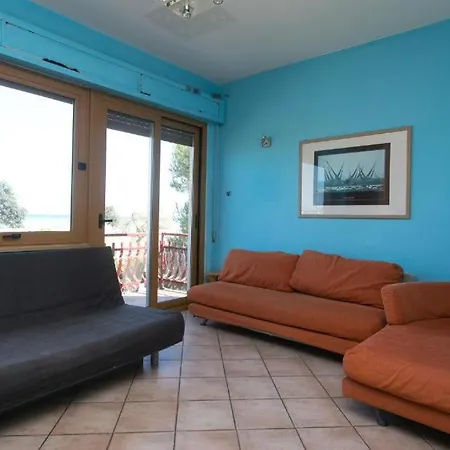 Trilocale Con Terrazzo Fronte Mare, - M024 Apartamento Marcelli