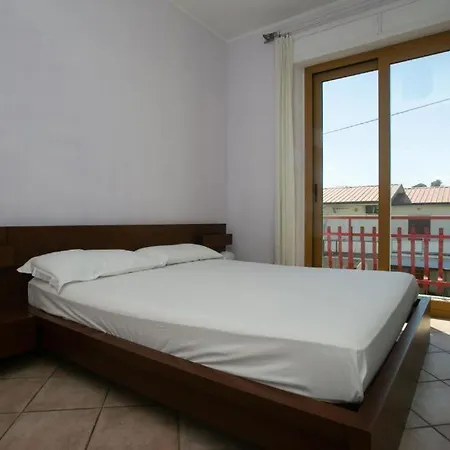 Trilocale Con Terrazzo Fronte Mare, - M024 Apartamento *