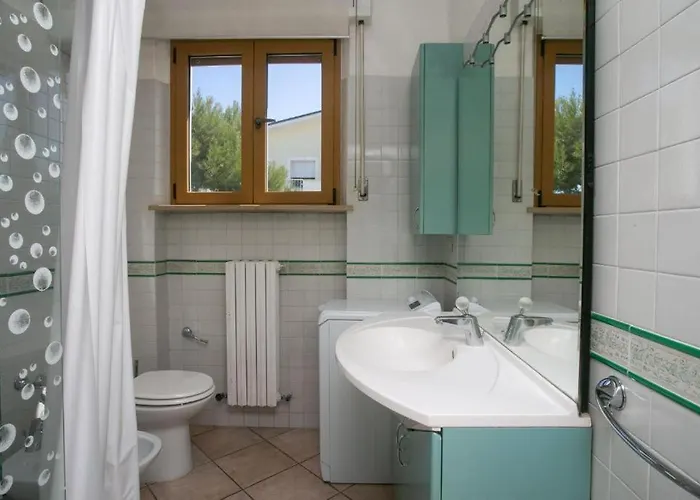 Апартаменты Trilocale Con Terrazzo Fronte Mare, - M024 Марчелли