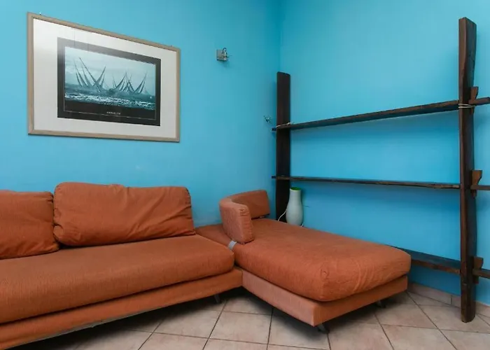 Trilocale Con Terrazzo Fronte Mare, - M024